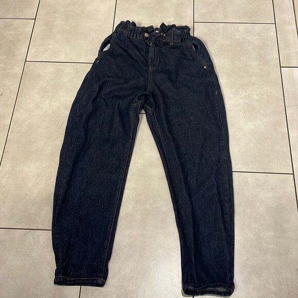 ZARA woman’s blue jeans with an elastic waist - Picture 1 of 16